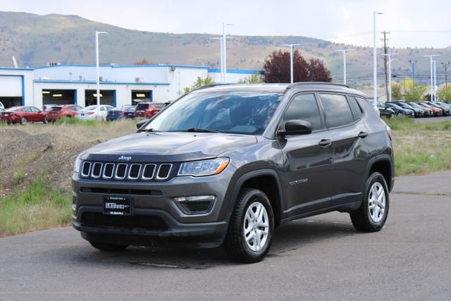 Used 2017 Jeep Compass Sport w/ Cold Weather Group AWD/4WD image 7