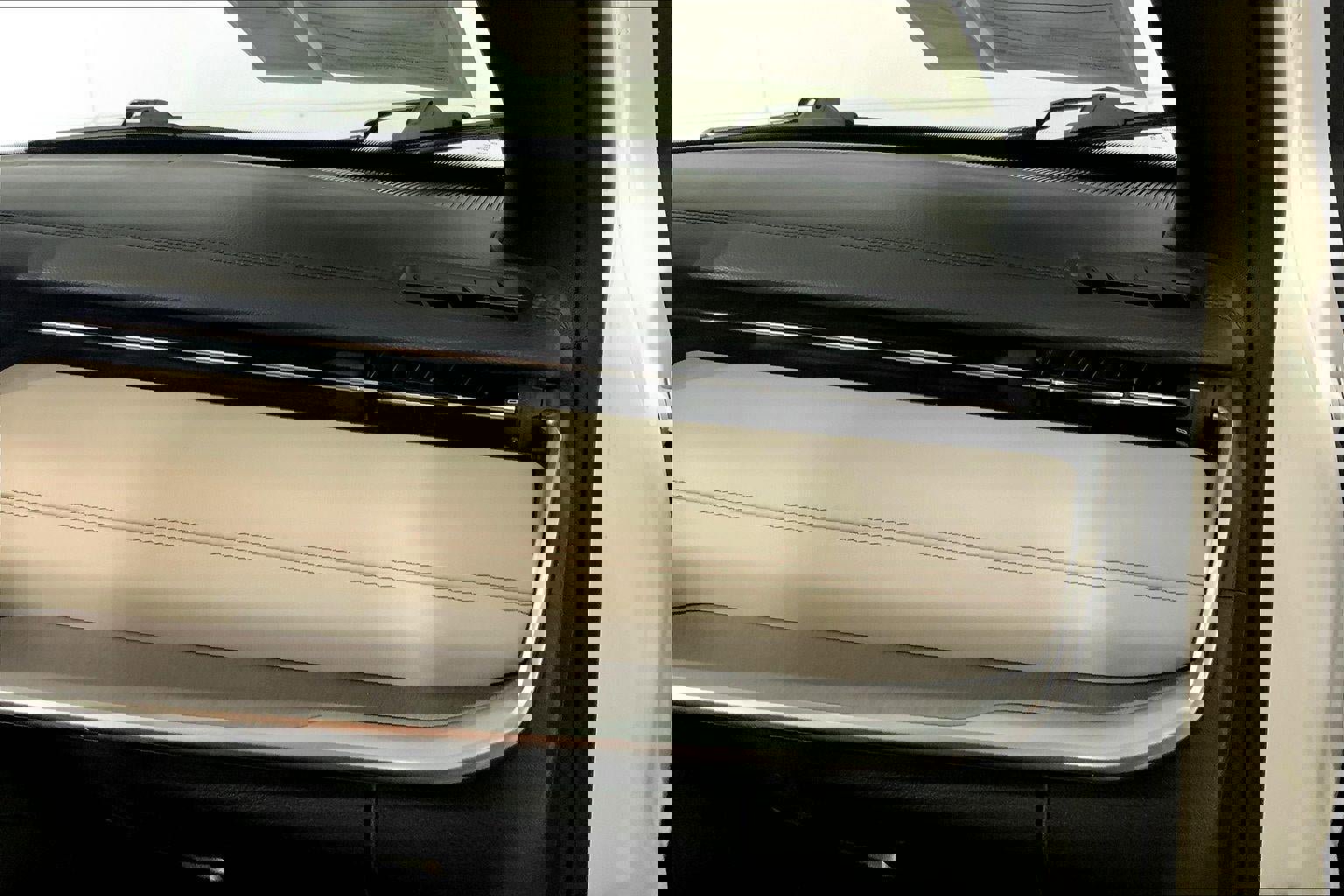 Used 2025 Jeep Compass Limited image 16