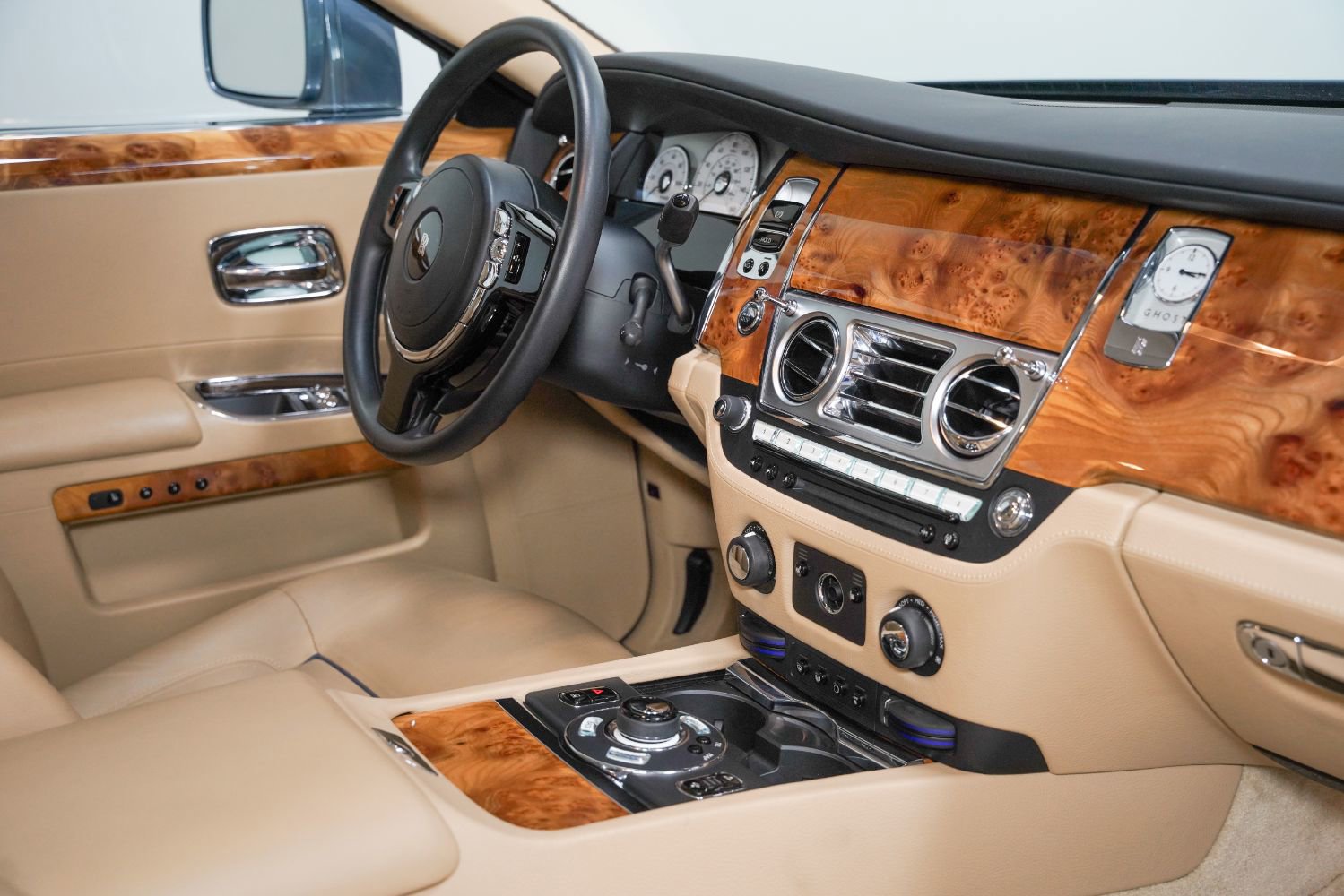 Used 2011 Rolls-Royce Ghost RWD image 29