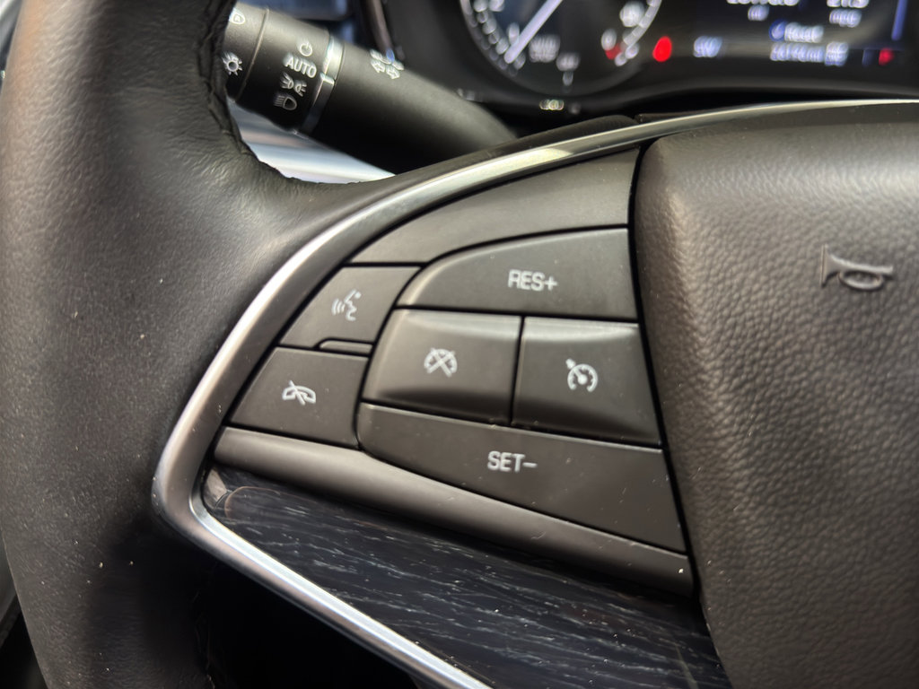 Used 2024 Cadillac XT5 Premium Luxury w/ LPO, Floor Liner Package AWD/4WD image 23