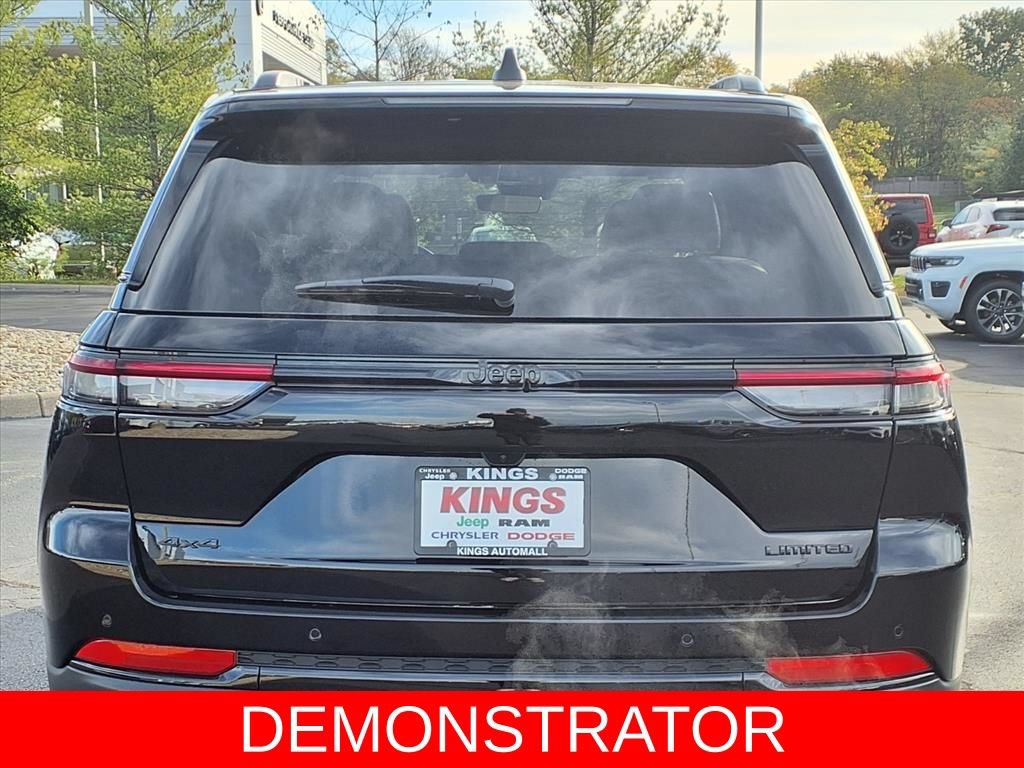 New 2025 Jeep Grand Cherokee Limited w/ Black Appearance Package AWD/4WD image 28
