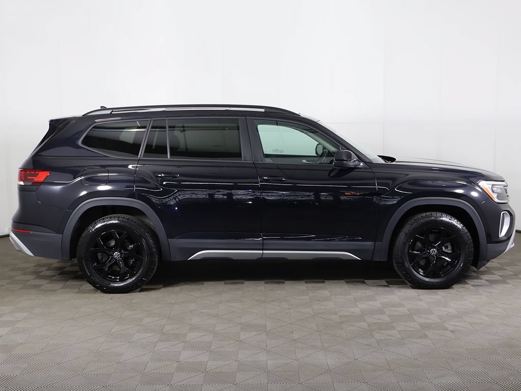 Used 2024 Volkswagen Atlas Peak Edition SEL AWD/4WD image 22