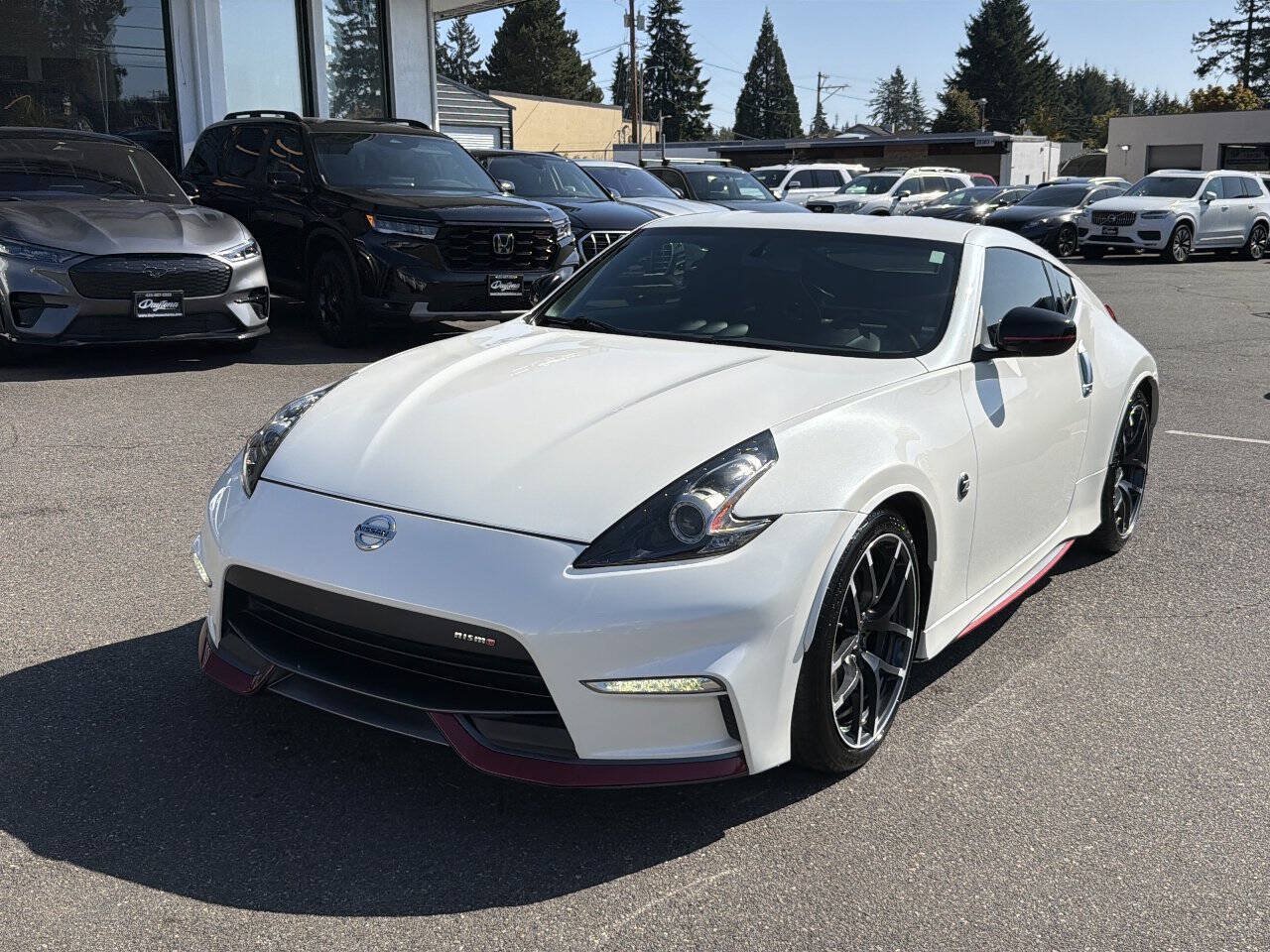 Used 2017 Nissan 370Z NISMO