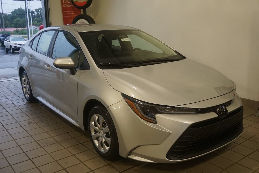 New 2026 Toyota Corolla LE FWD image 2
