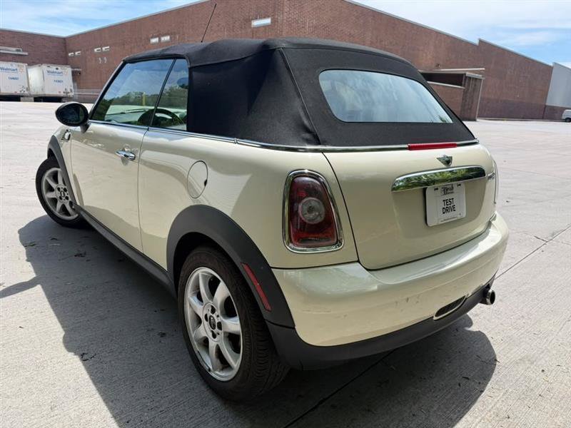 Used 2009 MINI Cooper Convertible FWD image 4