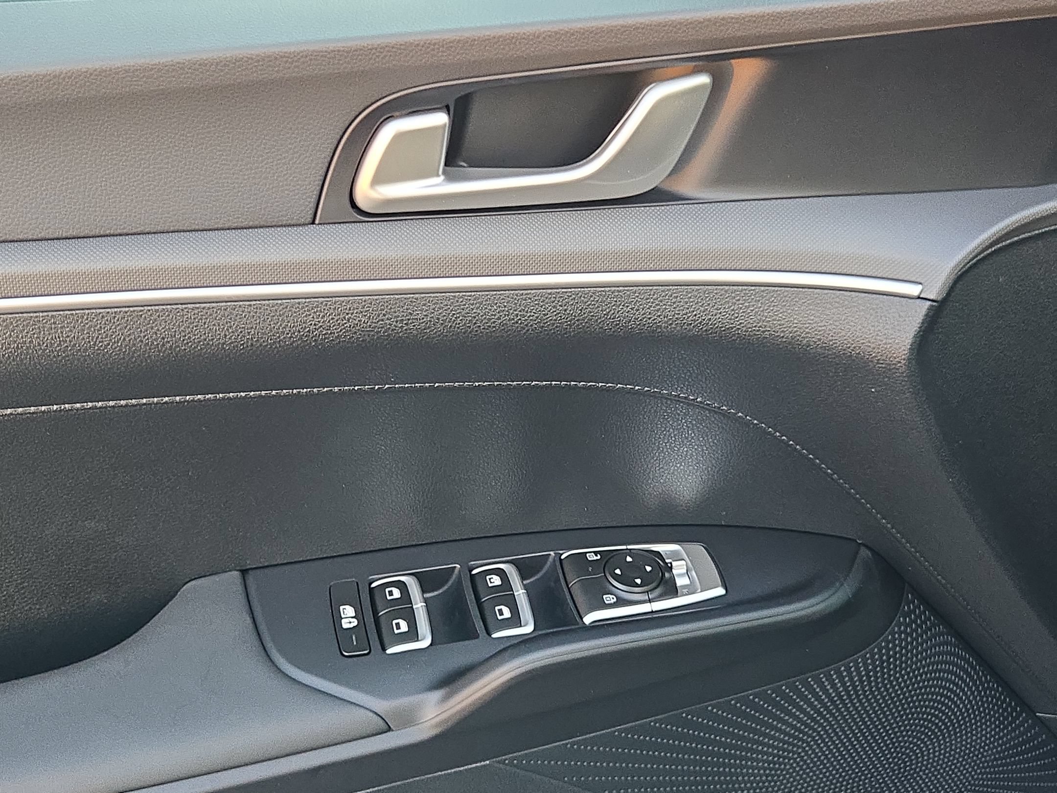 New 2026 Kia K5 LXS FWD image 16