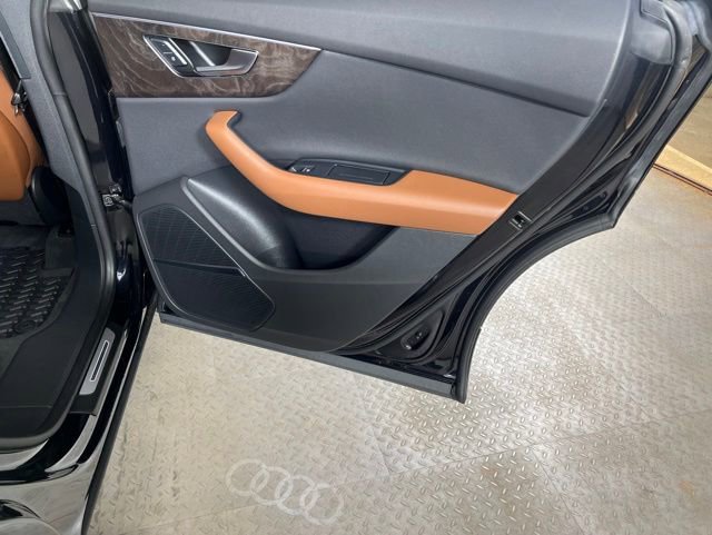 Used 2020 Audi Q8 Premium Plus AWD/4WD image 14