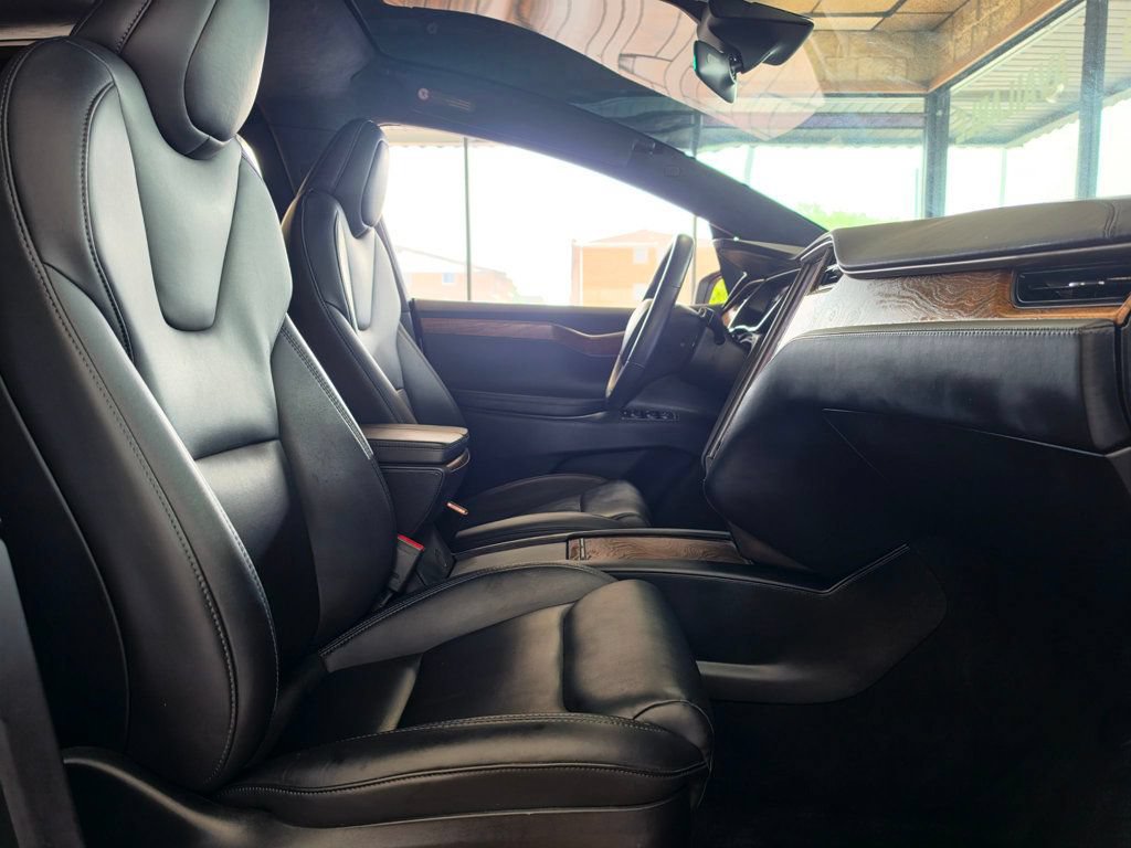 Used 2020 Tesla Model X Long Range AWD/4WD image 23