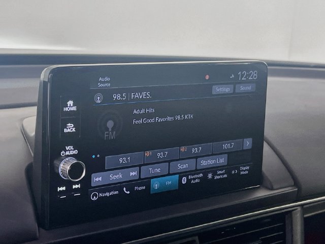 Used 2025 Honda Pilot Black Edition image 12