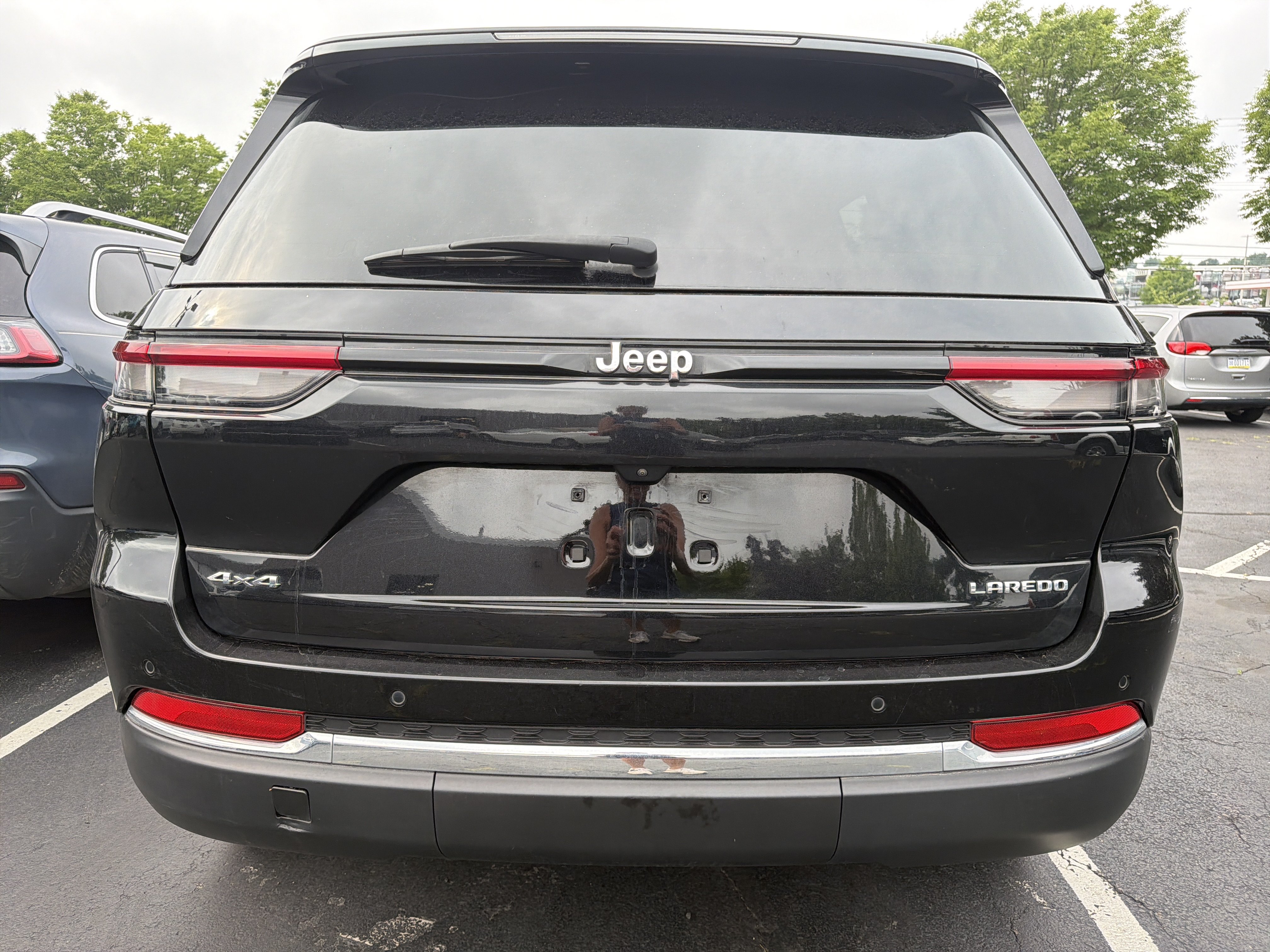 Certified 2023 Jeep Grand Cherokee Laredo w/ Luxury Tech Group I AWD/4WD image 6