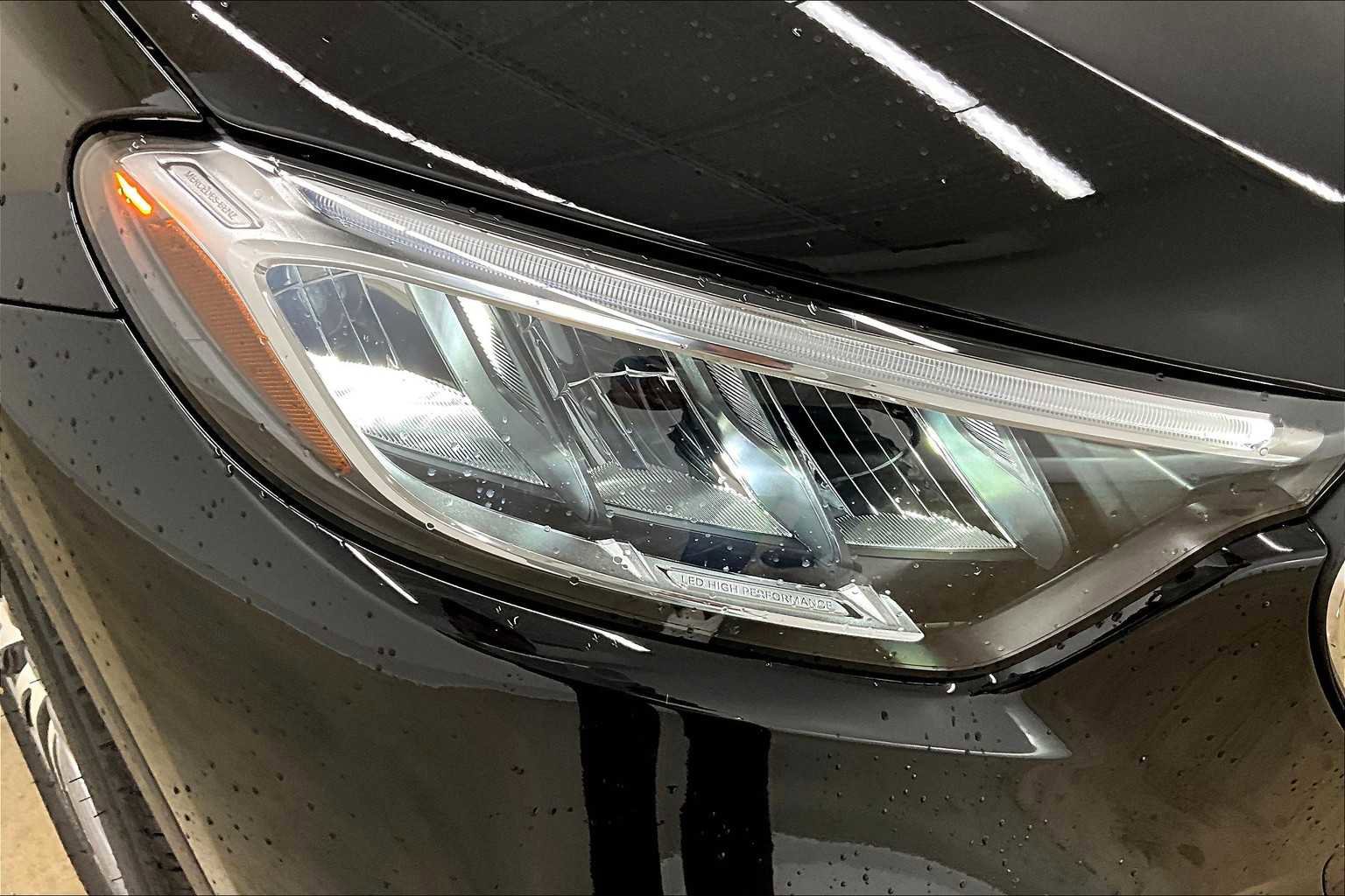 Used 2025 Mercedes-Benz GLC 300 image 13