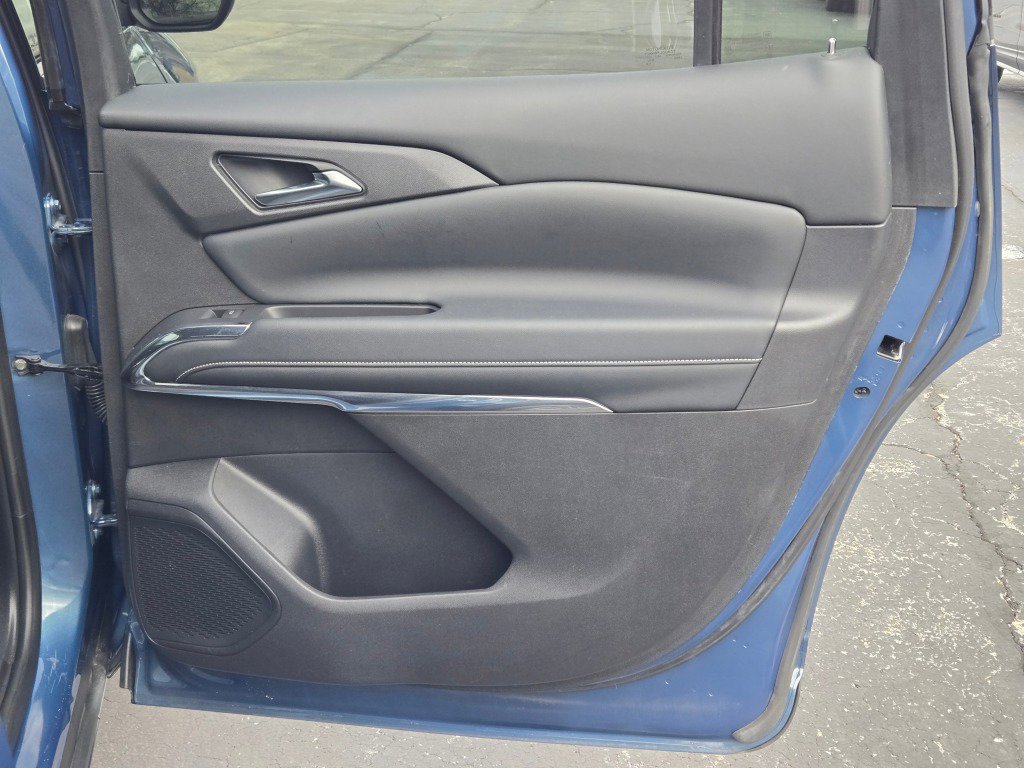 Certified 2025 Chevrolet Traverse LT image 8