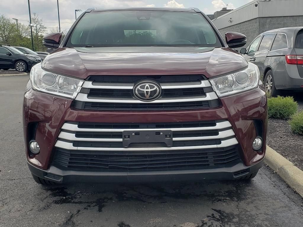 Used 2017 Toyota Highlander XLE image 2
