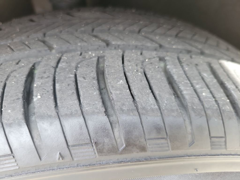 Used 2024 Buick Encore GX Sport Touring image 32