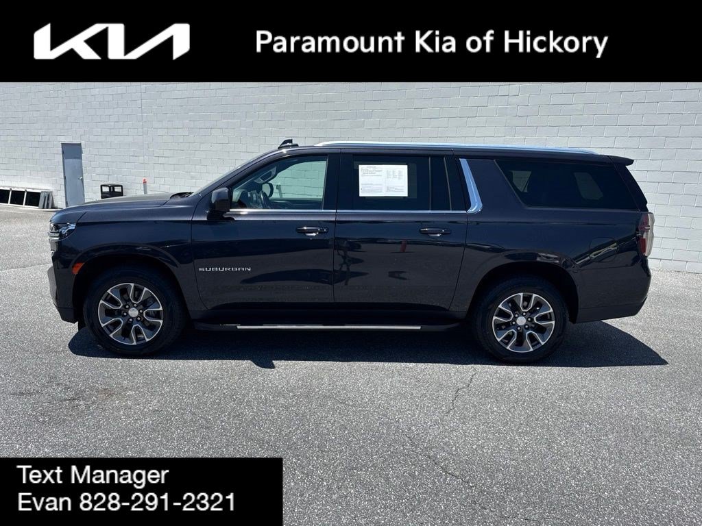 Used 2023 Chevrolet Suburban LS AWD/4WD image 4