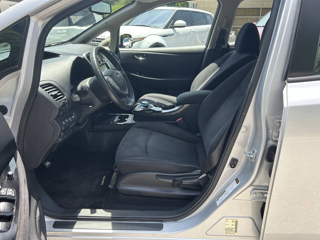 Used 2016 Nissan Leaf SV w/ Premium Package FWD image 22