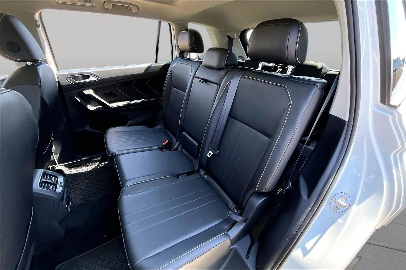 Used 2022 Volkswagen Tiguan SE FWD image 15