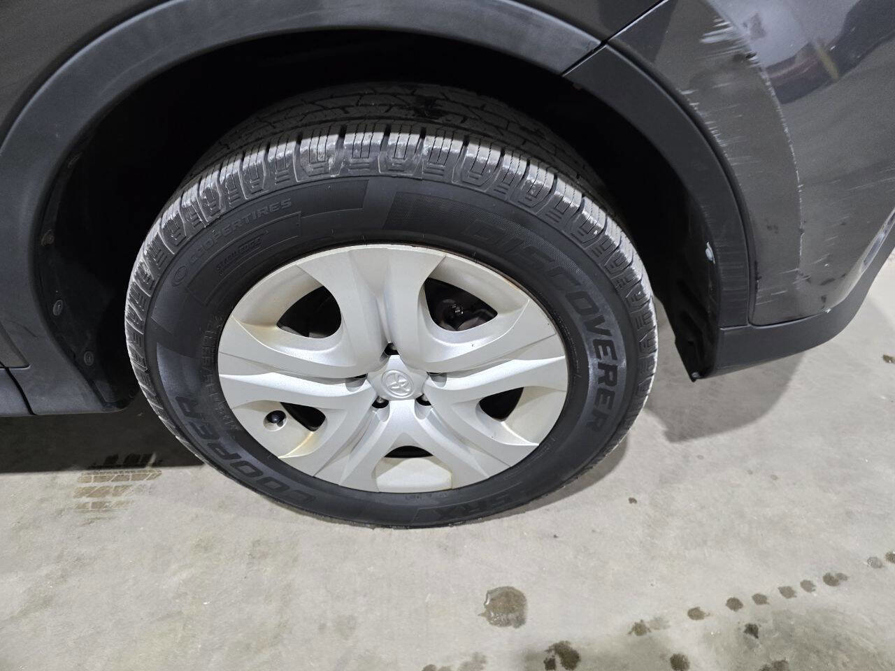 Used 2015 Toyota RAV4 LE image 21