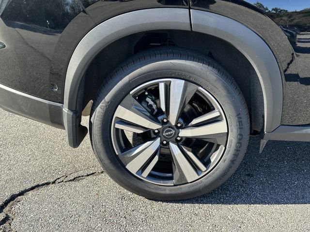 Certified 2025 Nissan Rogue SL w/ SL Premium Package AWD/4WD image 16