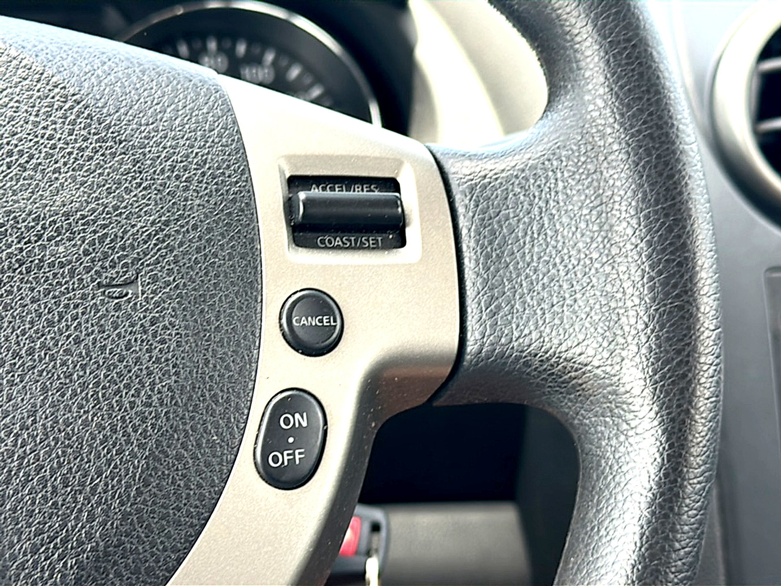 Used 2013 Nissan Rogue S FWD image 28