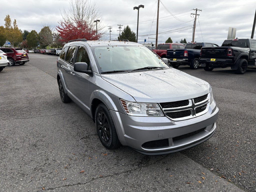 Used 2020 Dodge Journey SE FWD image 3
