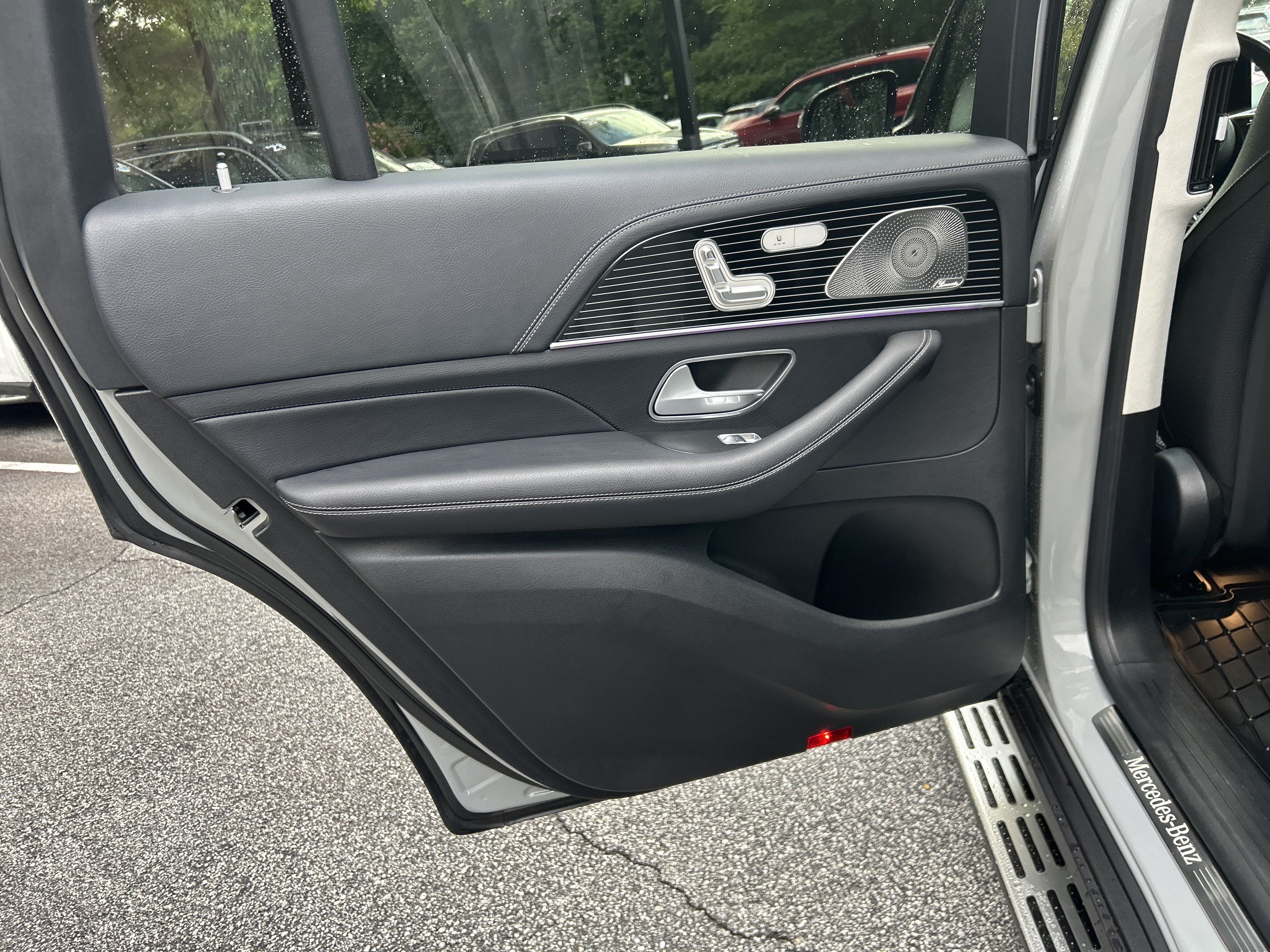 Certified 2024 Mercedes-Benz GLS 580 4MATIC image 40