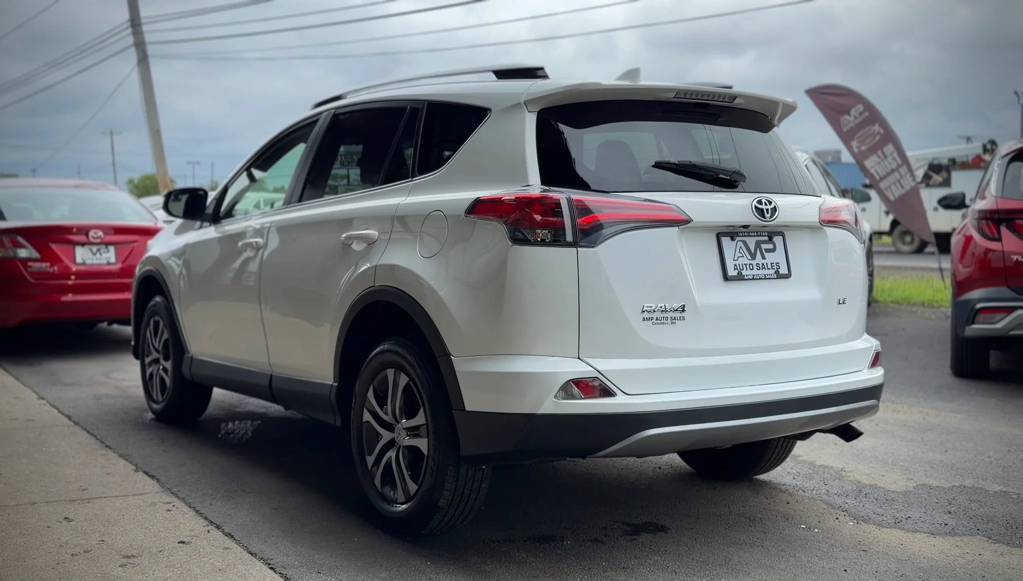 Used 2016 Toyota RAV4 LE FWD image 4