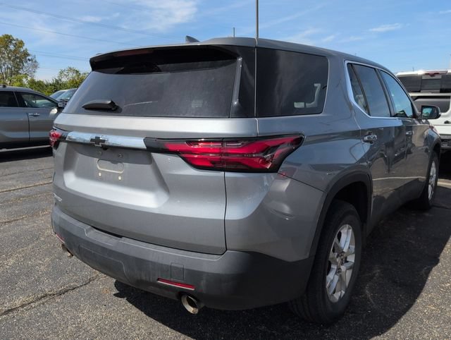 Used 2023 Chevrolet Traverse LS w/ Safety Package FWD image 4