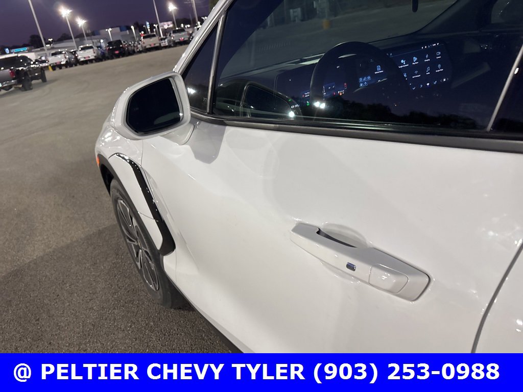 Used 2024 Chevrolet Blazer EV LT image 11