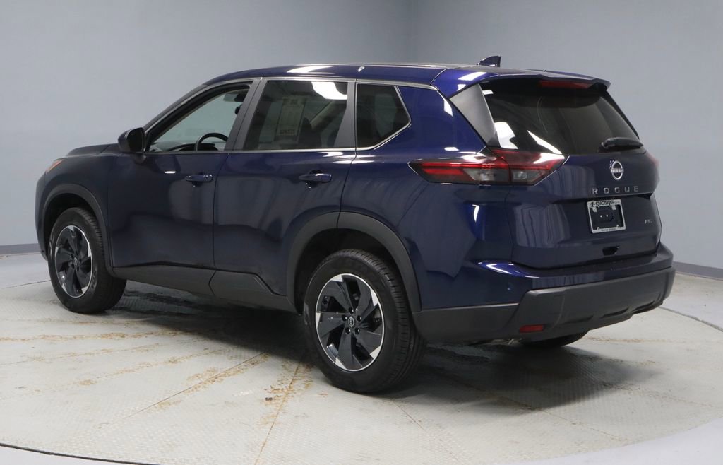 Certified 2025 Nissan Rogue SV AWD/4WD image 10