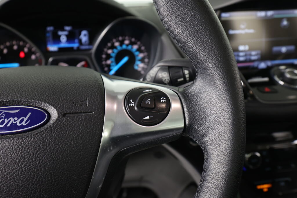 Used 2015 Ford Escape Titanium w/ Equipment Group 301A image 35