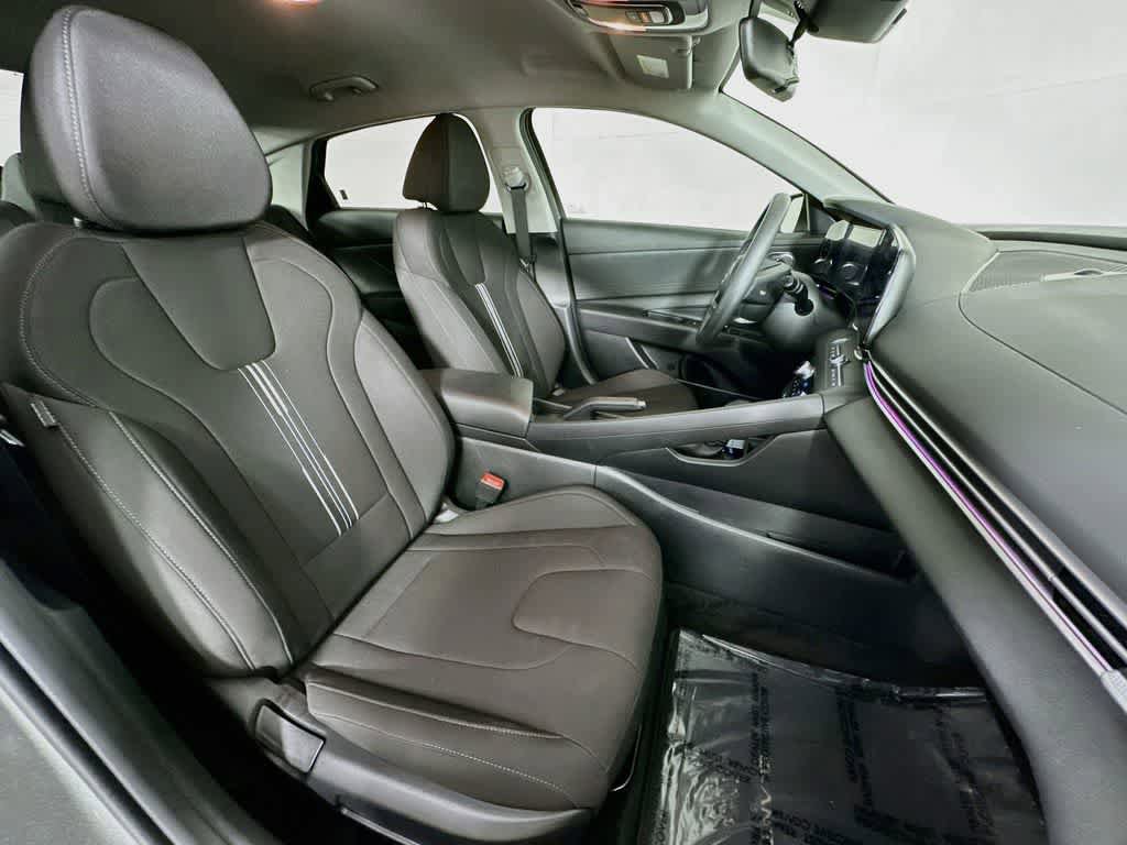 Used 2024 Hyundai Elantra SEL FWD image 14