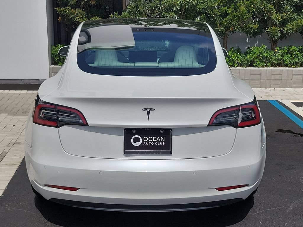 Used 2021 Tesla Model 3 Standard Range Plus RWD image 5