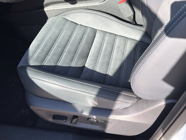 New 2026 Mitsubishi Outlander SE FWD image 24