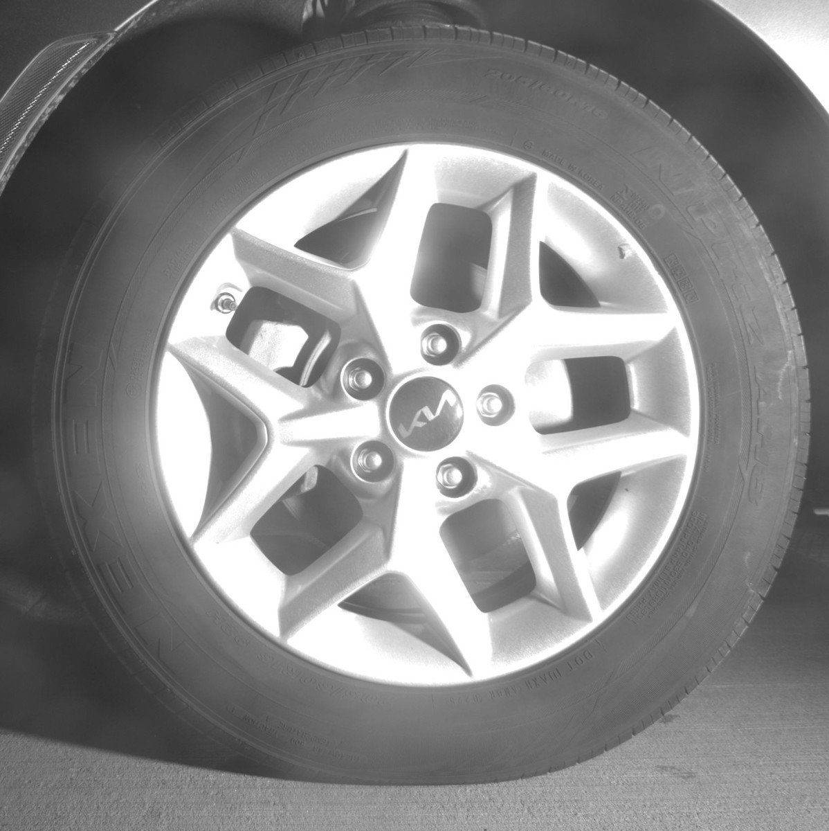 Used 2025 Kia Soul LX w/ LX Technology Package FWD image 12