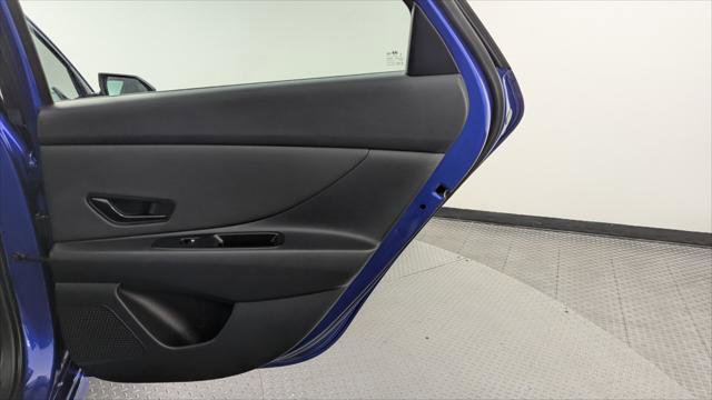 Used 2025 Hyundai Elantra Sport w/ Cargo Package image 21