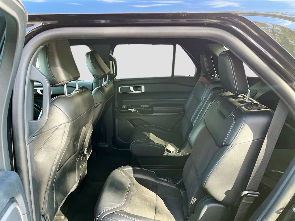 Used 2022 Ford Explorer ST image 23