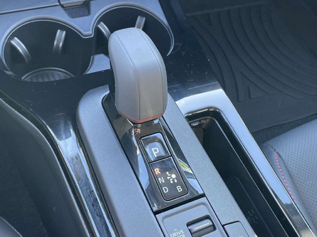Used 2025 Toyota Prius Plug-In Hybrid FWD image 30