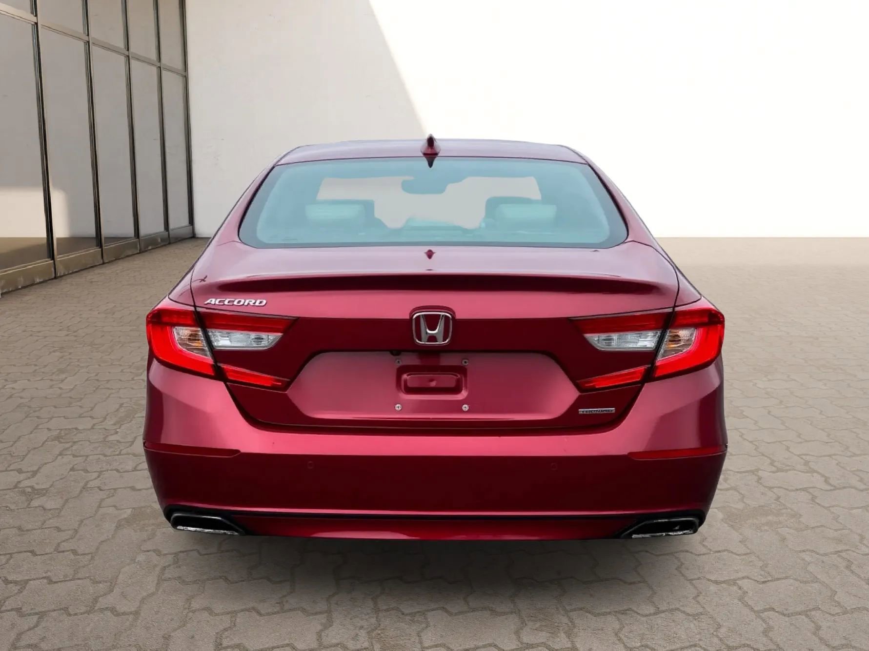 Used 2018 Honda Accord Touring image 3