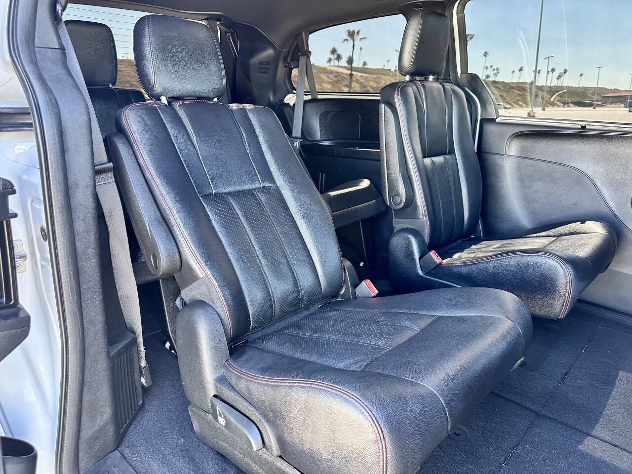 Used 2019 Dodge Grand Caravan GT image 17