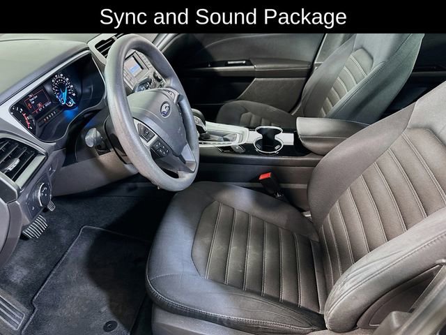 Used 2014 Ford Fusion SE FWD image 10