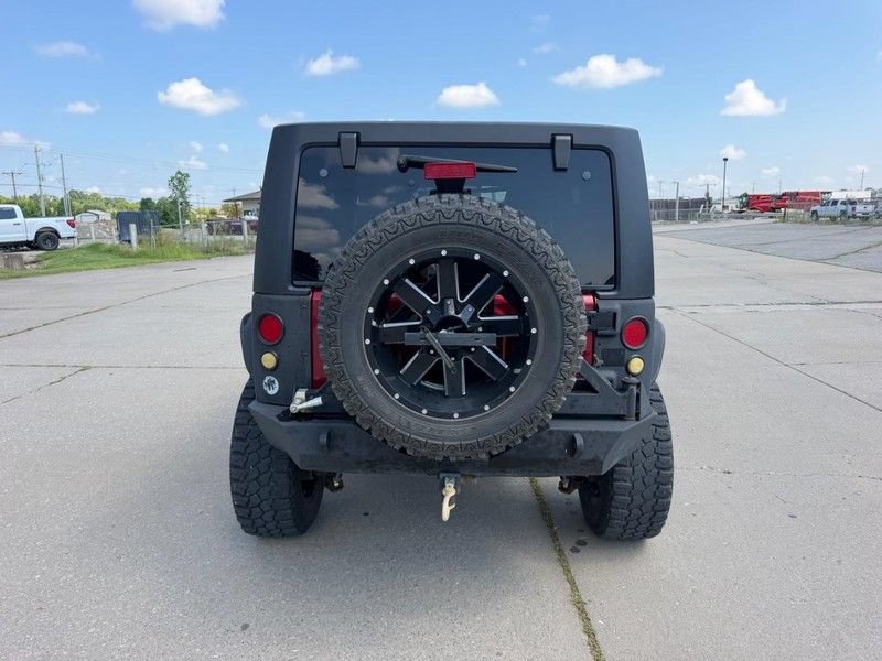 Used 2012 Jeep Wrangler Unlimited Rubicon w/ Connectivity Group AWD/4WD image 4