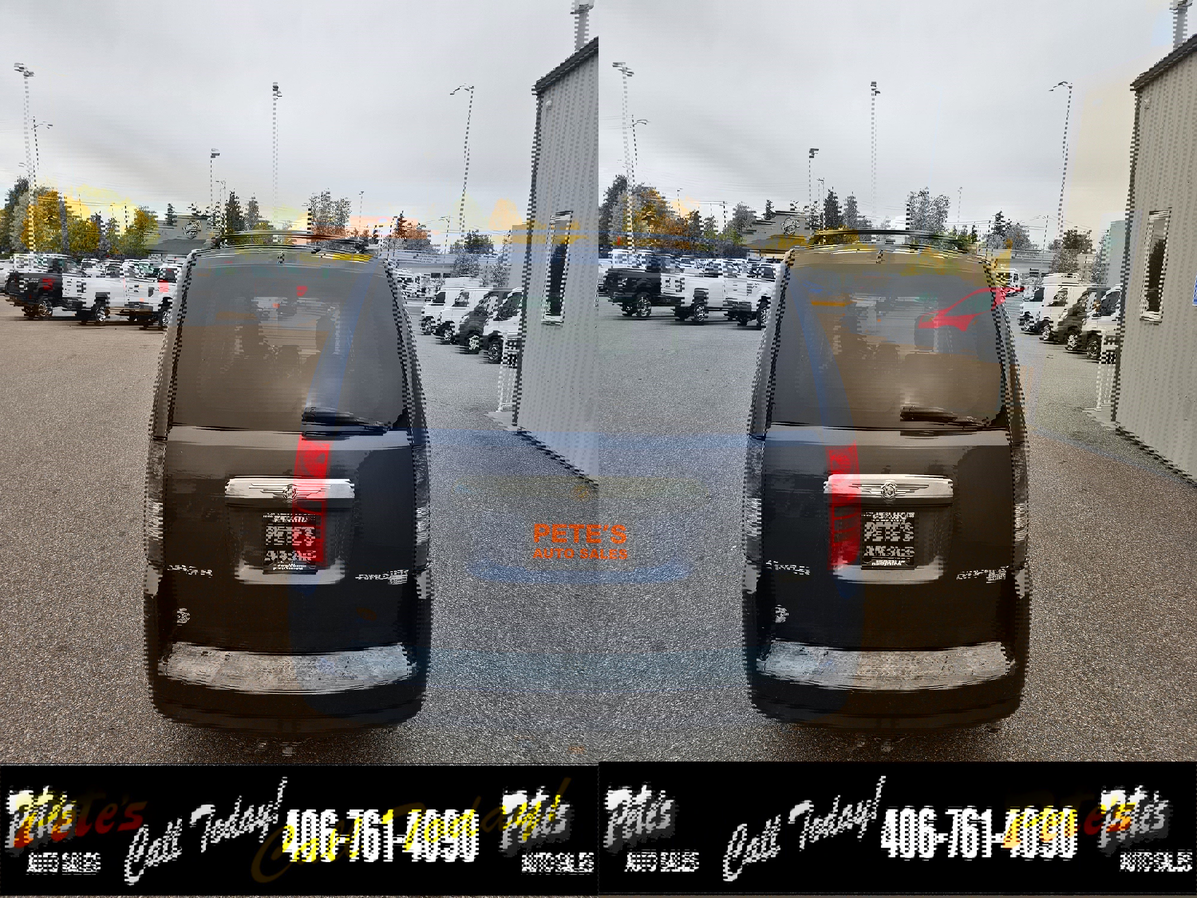 Used 2009 Chrysler Town & Country Touring image 3