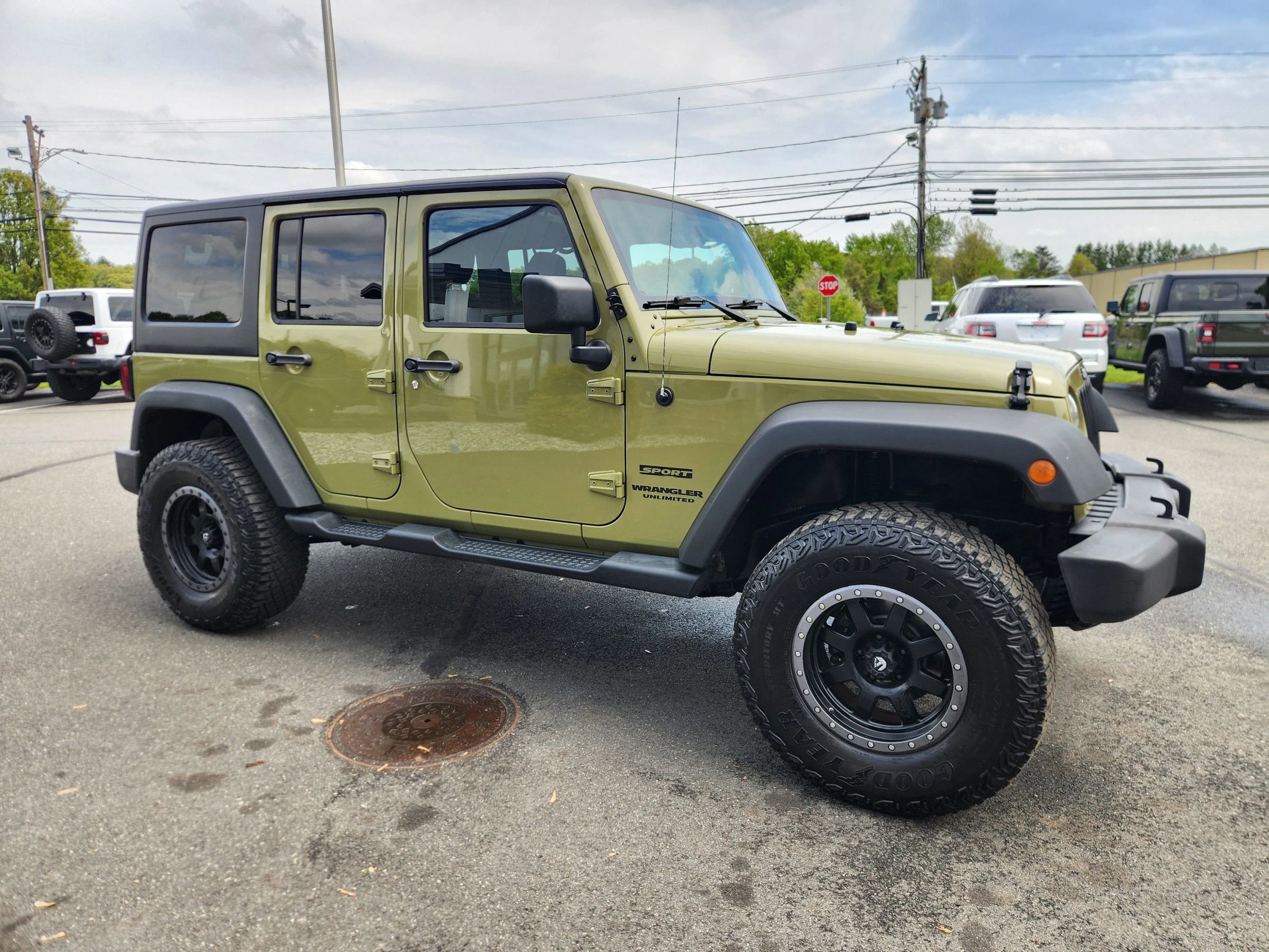 Used 2013 Jeep Wrangler Unlimited Sport AWD/4WD image 21