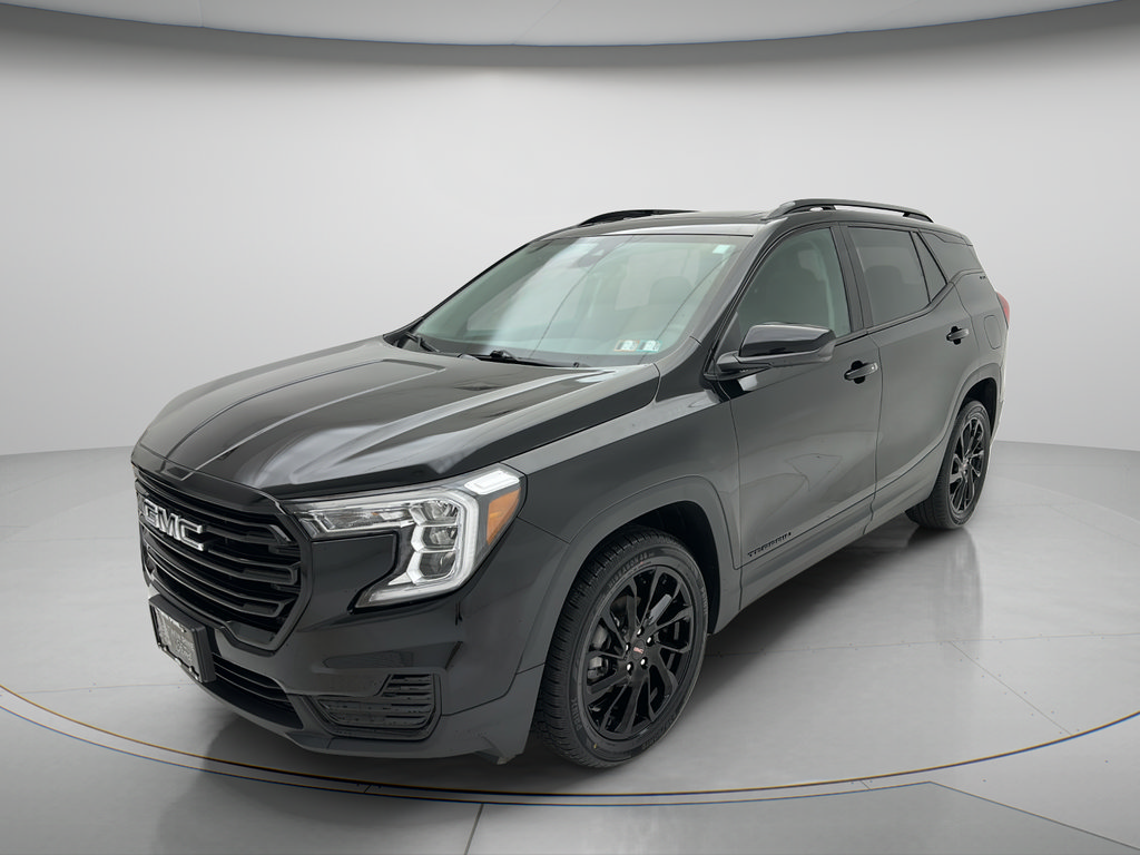 Used 2023 GMC Terrain SLE w/ Driver Convenience Package AWD/4WD image 3