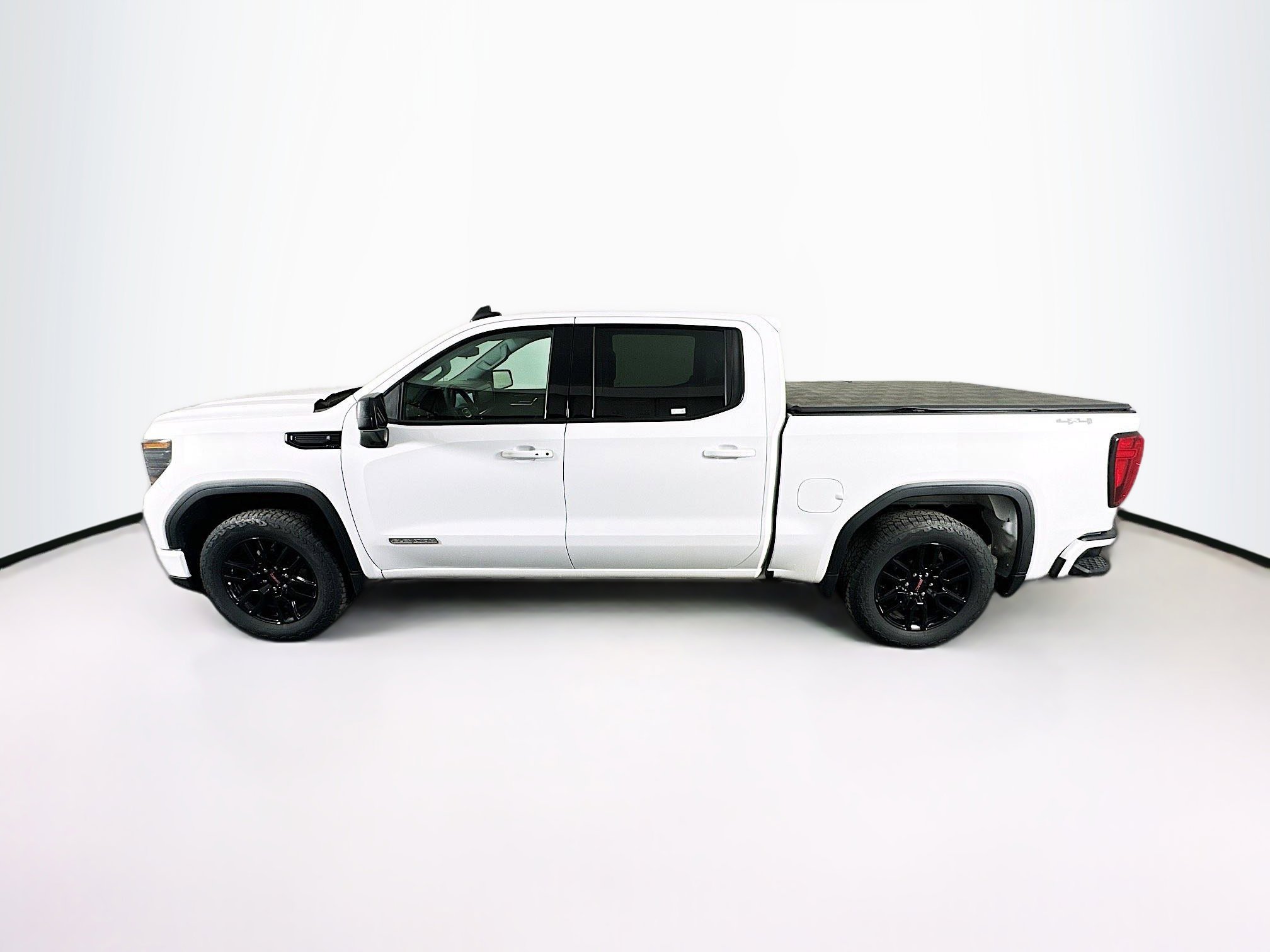 Used 2024 GMC Sierra 1500 Elevation image 4