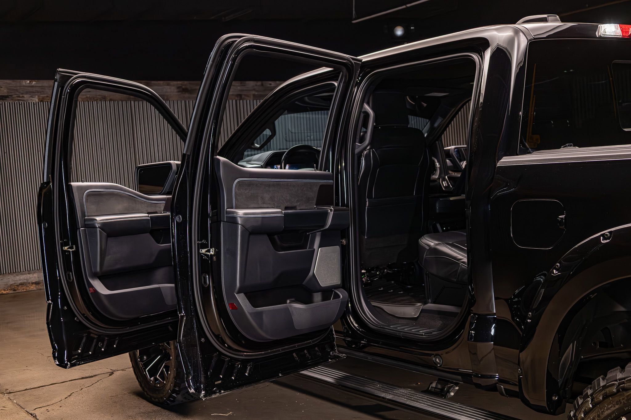 Used 2024 Ford F150 Platinum w/ Equipment Group 702A High AWD/4WD image 29