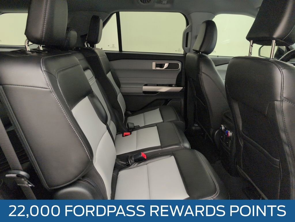 Certified 2022 Ford Explorer XLT w/ Equipment Group 202A image 15