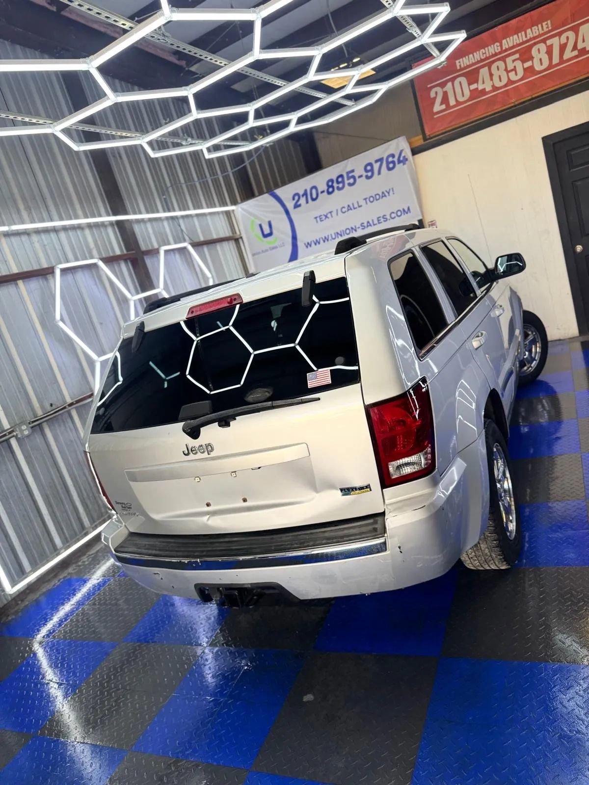 Used 2007 Jeep Grand Cherokee Limited image 25