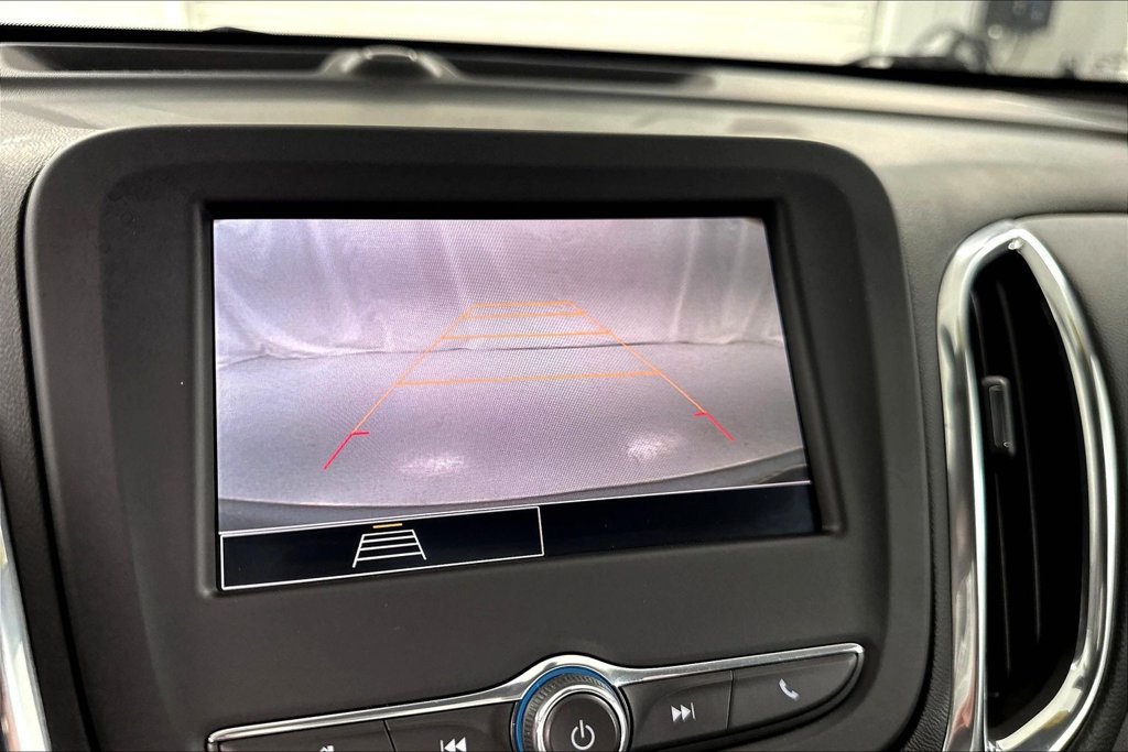 Used 2023 Chevrolet Equinox LT FWD image 16